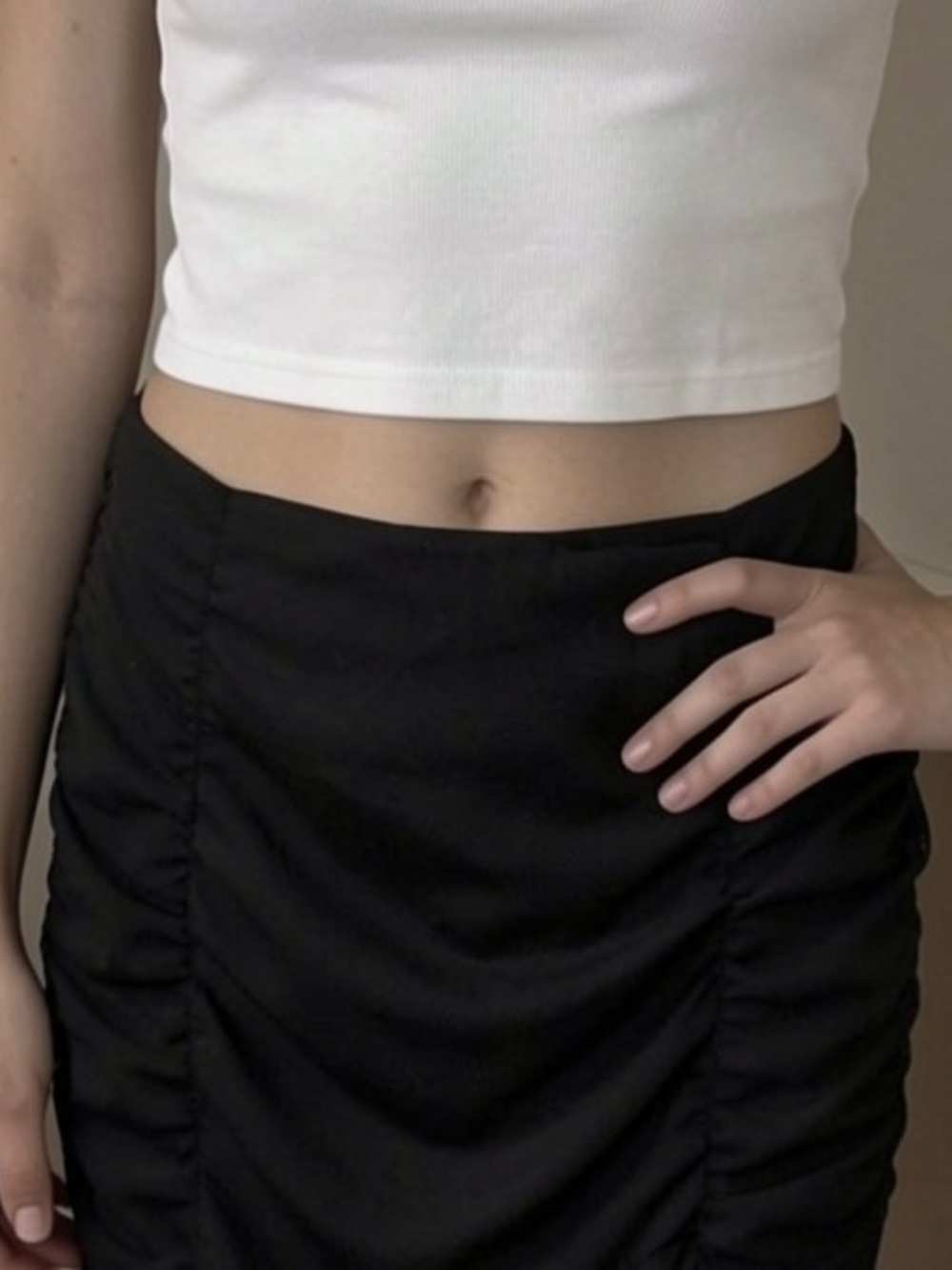 ❤️ 5 for $20! Sabora Black Ruched Skirt